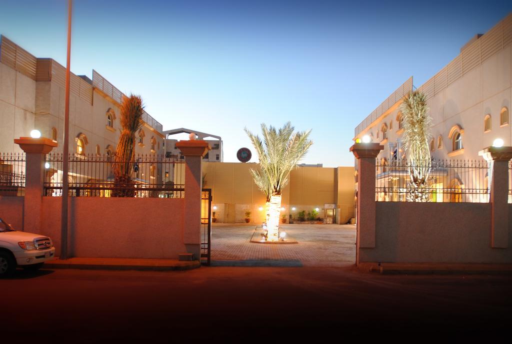 Tulip Inn Tabuk Exterior photo