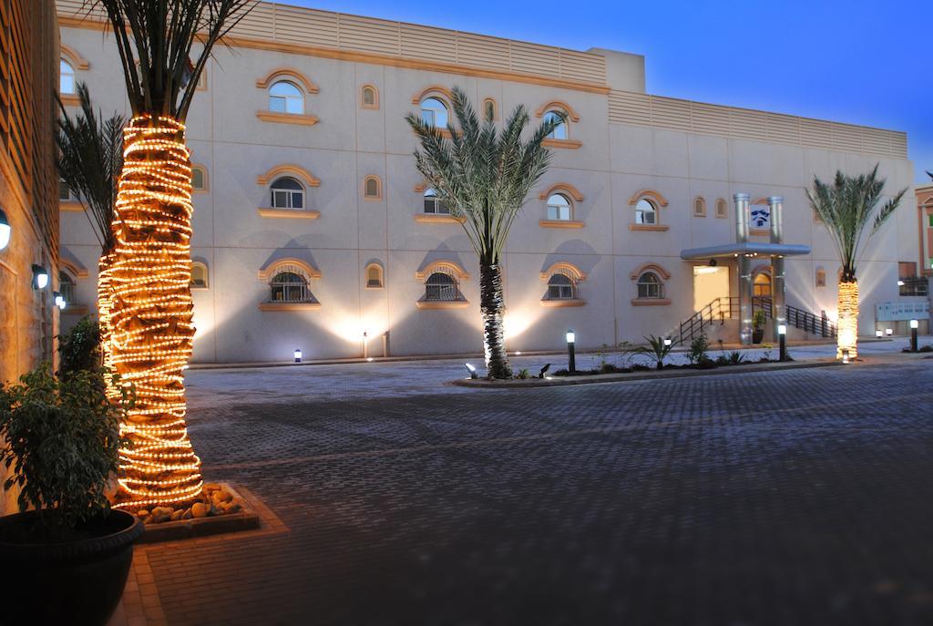 Tulip Inn Tabuk Exterior photo