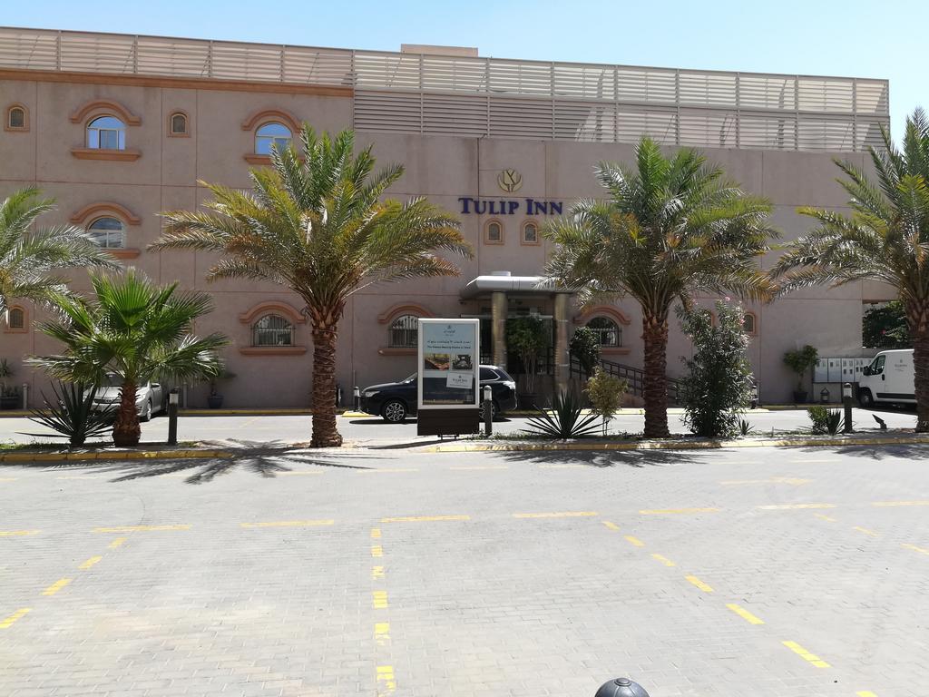 Tulip Inn Tabuk Exterior photo